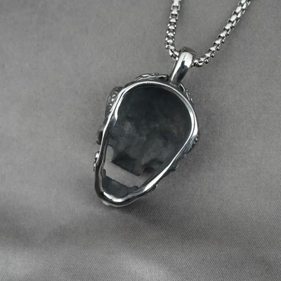 MENS GOTHIC SKULL NECKLACE - Picture 3 of 3